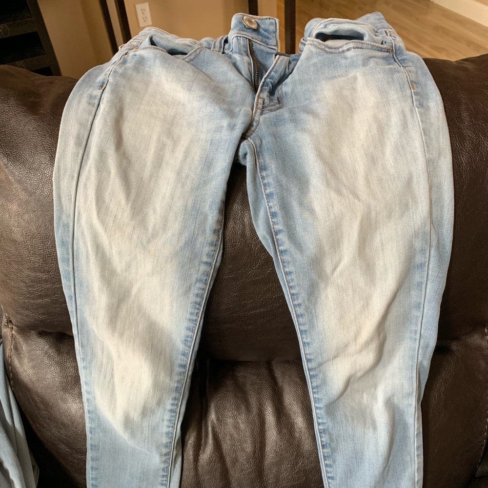 American eagle faded skinny jeans, sz 2, LN